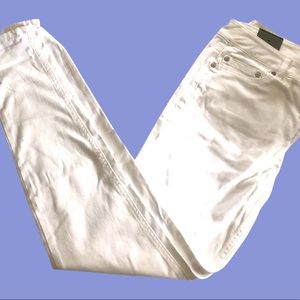 MOVING SALE 🐾💕NWT White Skinny Jeans